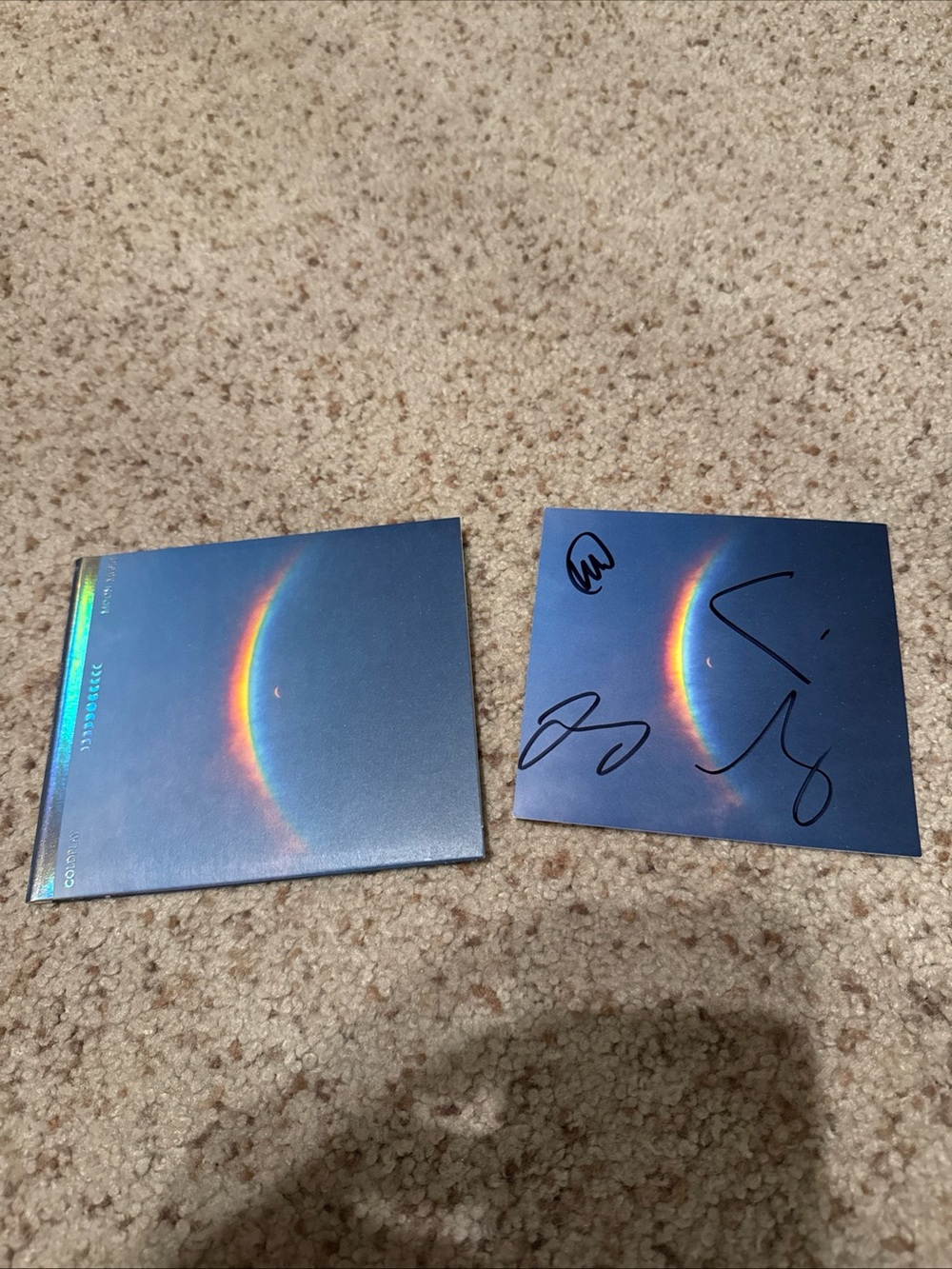 Coldplay “Moon Music” Signed Album - Picture 2 of 6